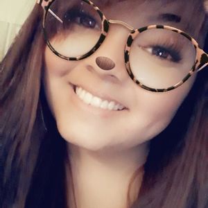 Meet your Posher, Ana